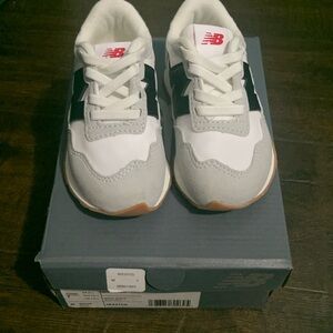 New Balance Infant sneakers